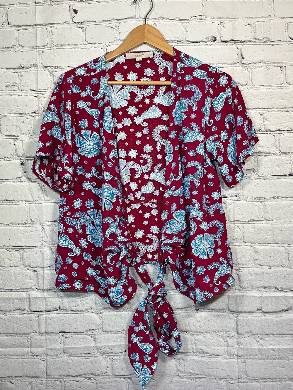 Loft Floral Tie Front Top Blouse Womens Size Small Red Short Sleeve Open Front